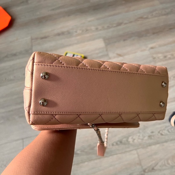 SOLD!! 💥💥💥💥chanel iridescent caviar quilted mini coco handle flap pink - Picture 6 of 8